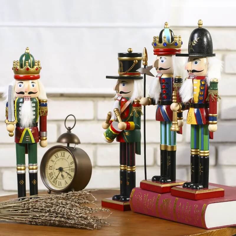 bonecos-quebra-nozes-soldados-de-madeira-decoracao-natal-tazmo-802