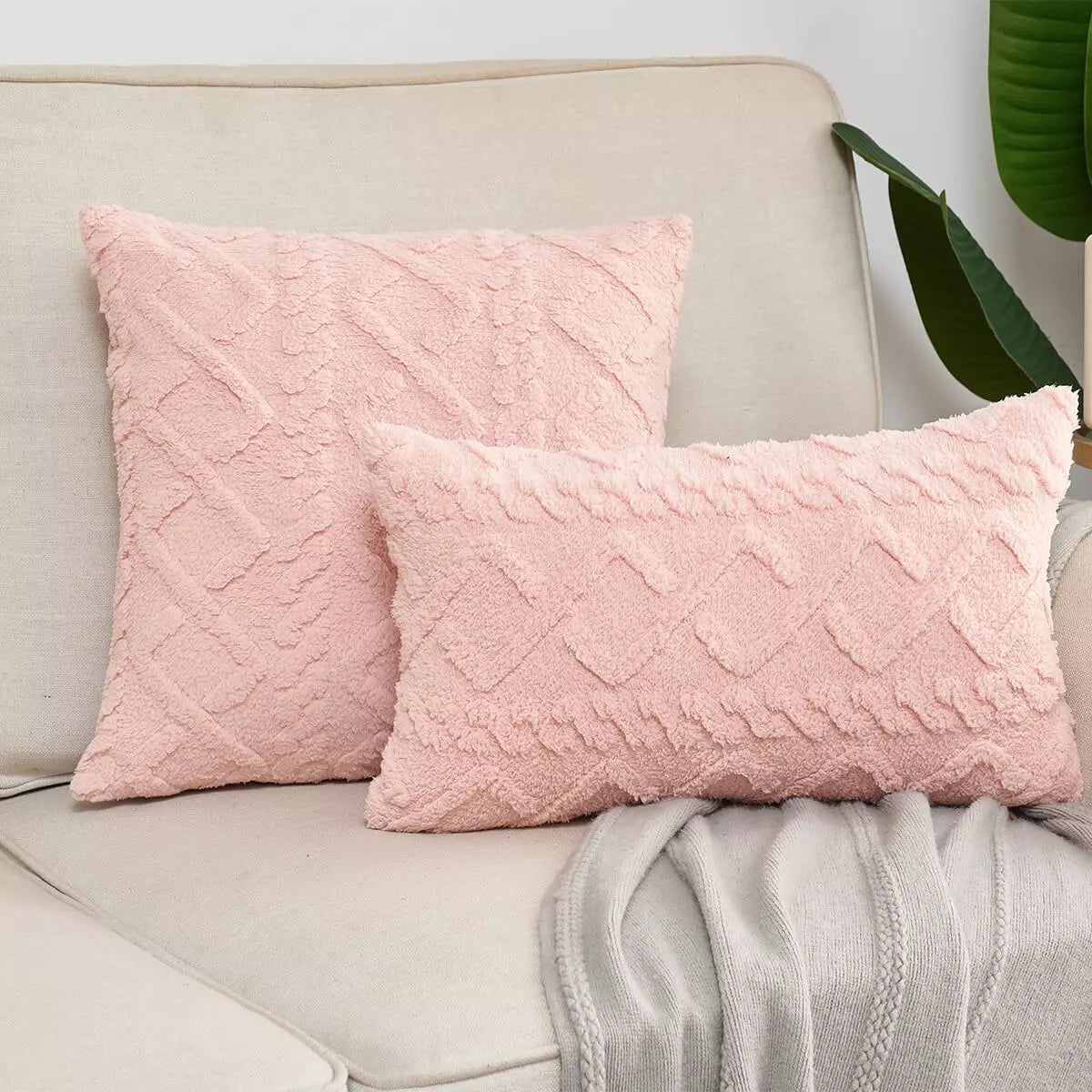 capas-de-almofadas-com-bordado-macio-chantely-tazmo-018