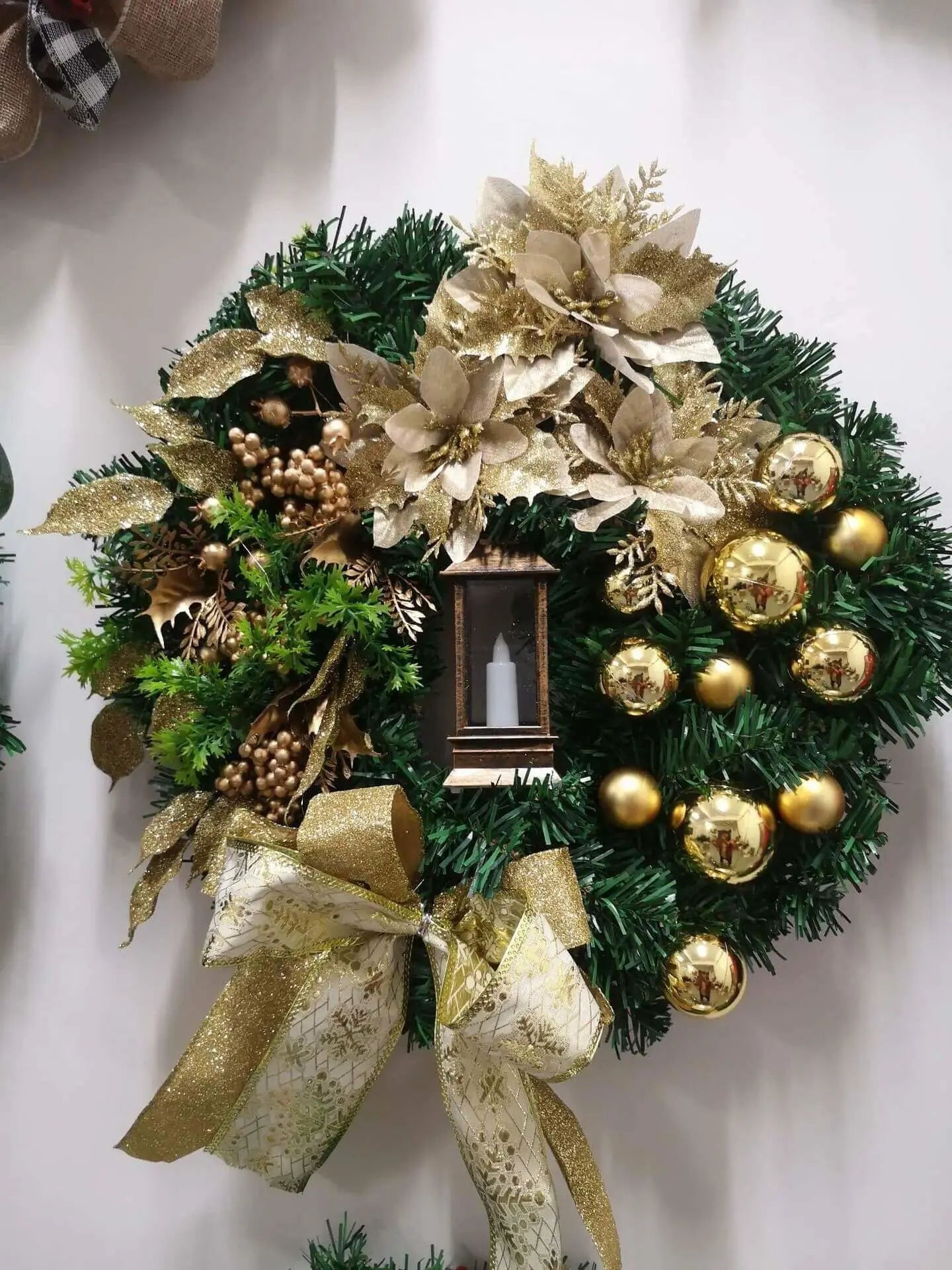 guirlanda-de-porta-com-lanterna-luz-led-feliz-natal-tazmo-casa-126
