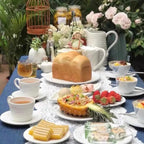 caminho-de-mesa-com-renda-branca-floral 