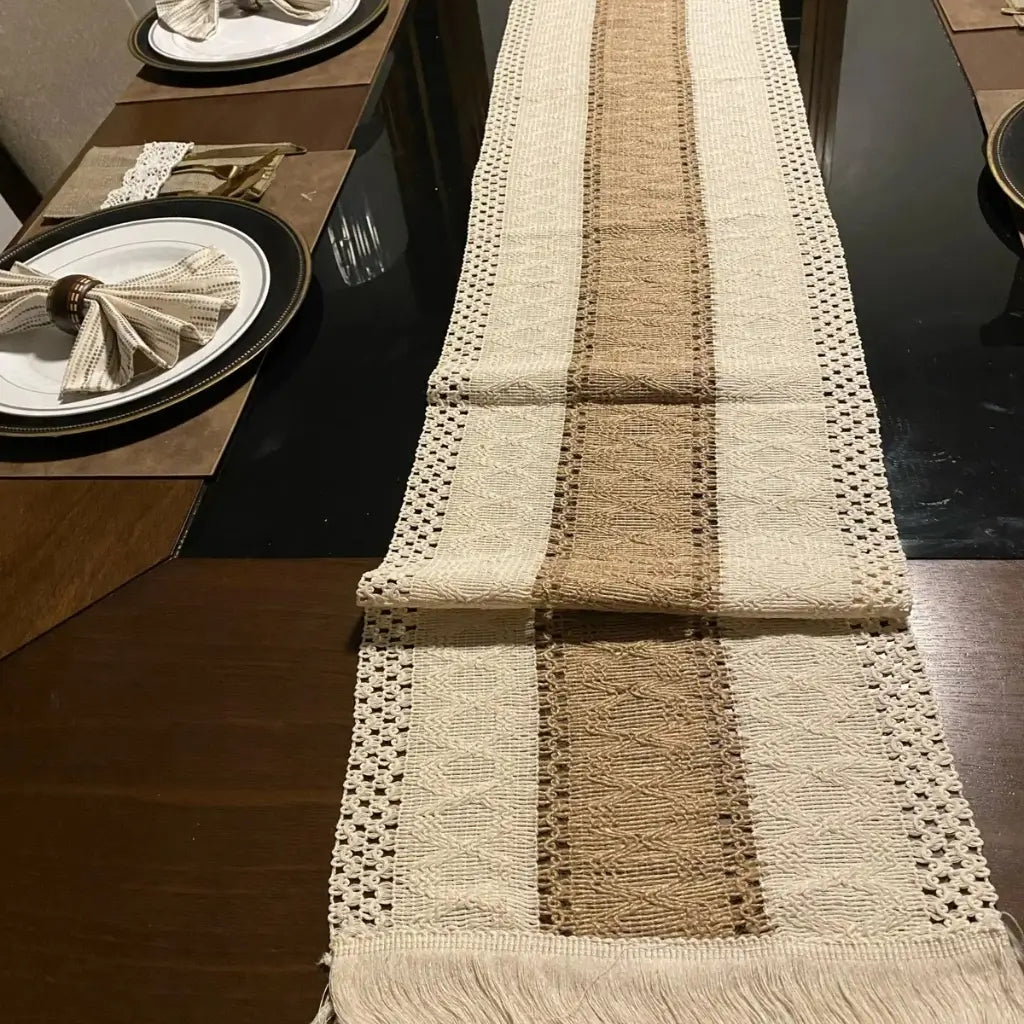 trilho-de-mesa-de-crochê