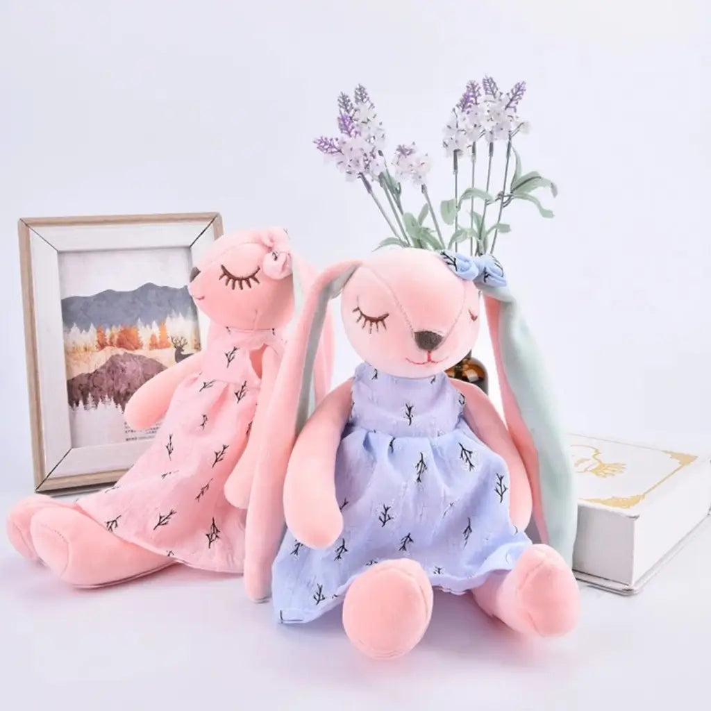 Coelho-Pelúcia-Pequeno-Páscoa 