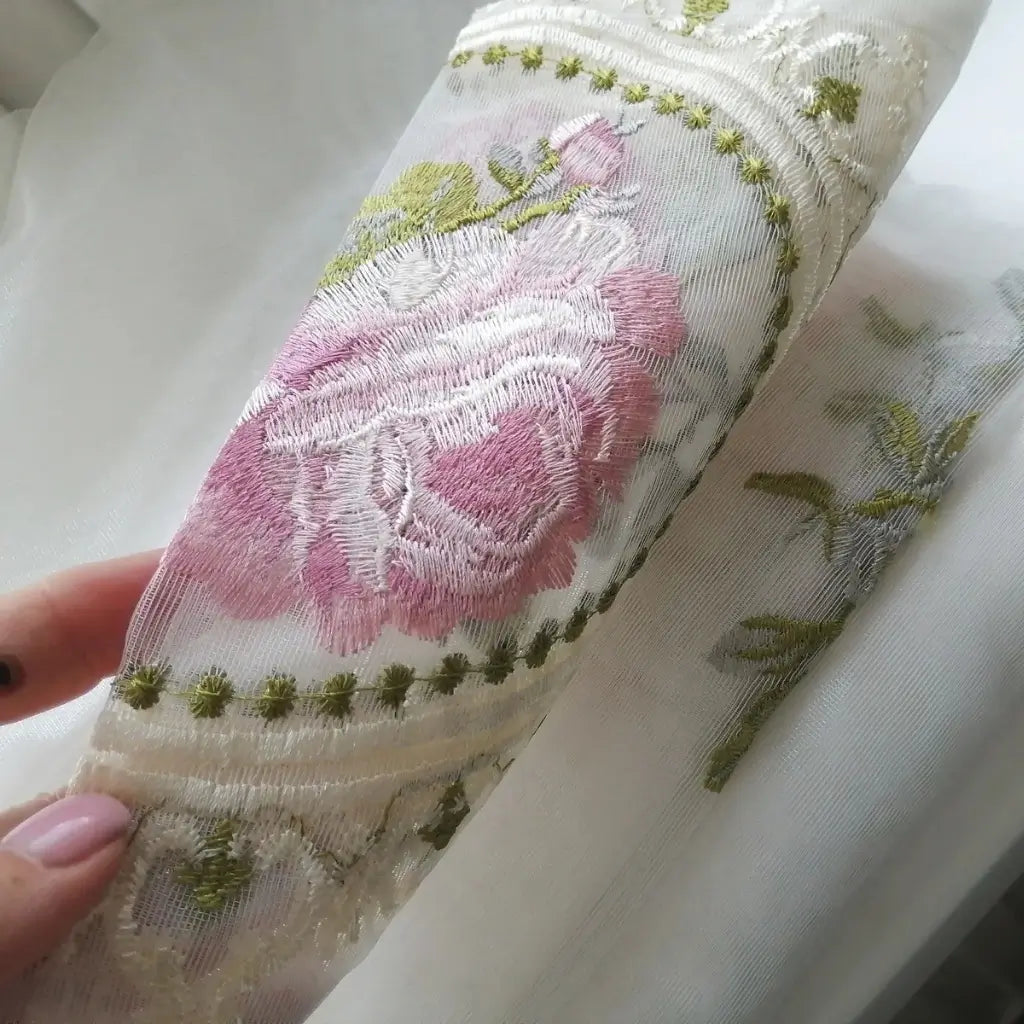 cortina-voil-bordado	