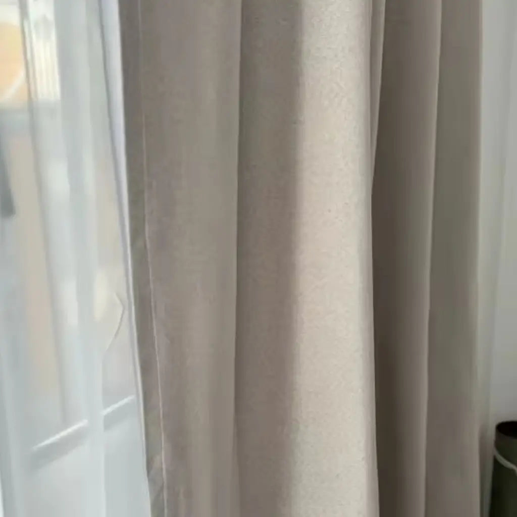 cortina-em-trilho-suisso  