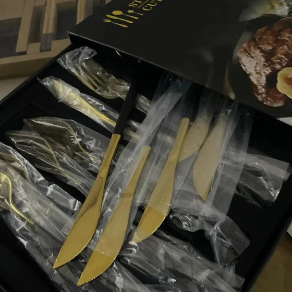 jogo-de-talheres-dourado-sanem-elegance-faqueiros-inox-24-pecas-tazmo-1087