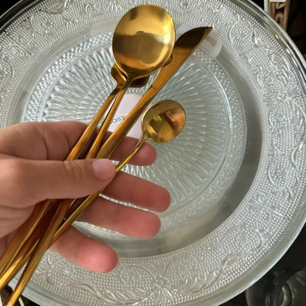 jogo-de-talheres-dourado-tazmo-3087