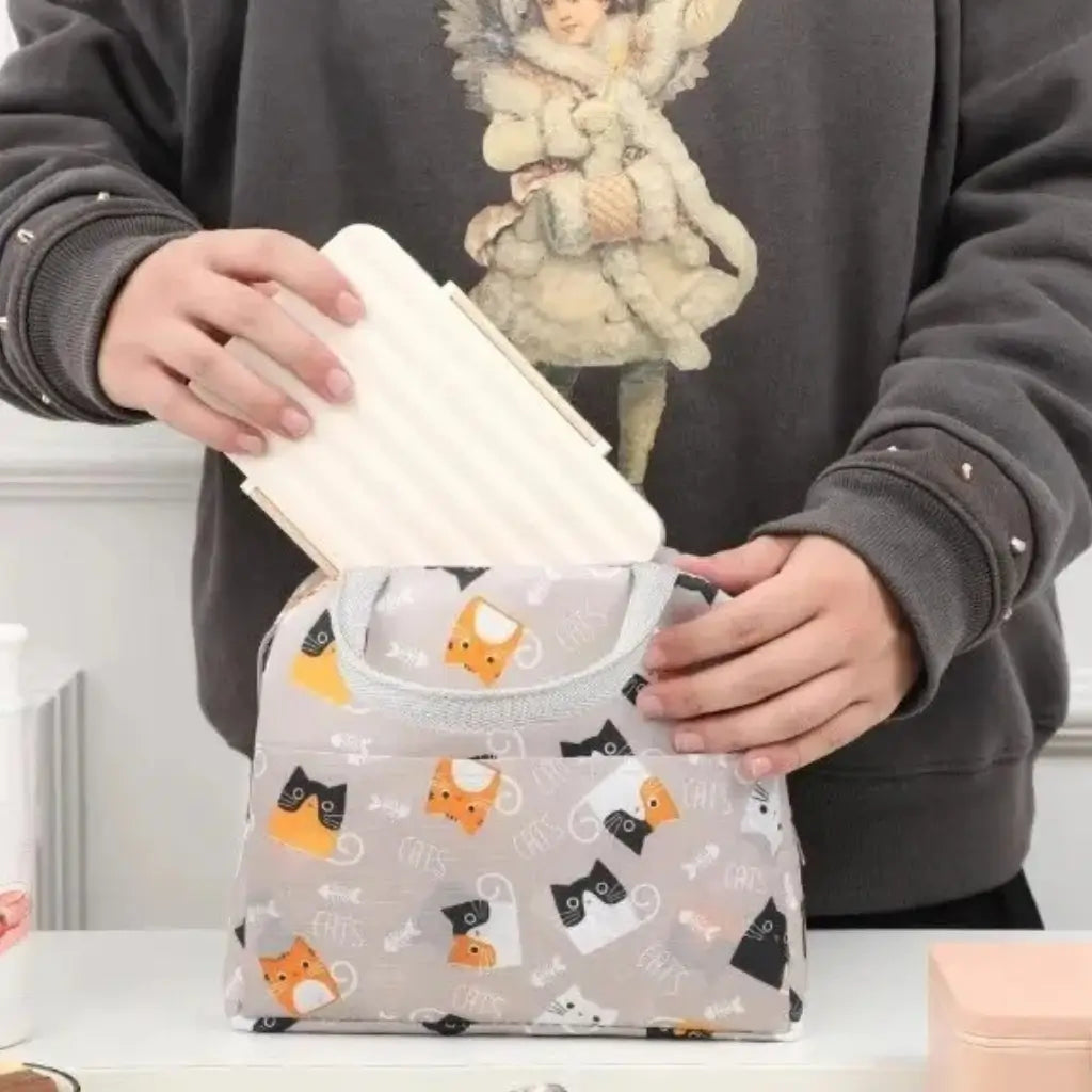 lancheira-térmica-feminina