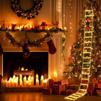 Papai Noel na Escada Decoração de Natal Luz Led Merry Christmas Árvore de Natal Decorada Tazmo Casa  
