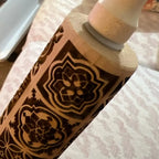 Rolo de massa biscoito decorado pino criativo treliça detalhe da madeira 