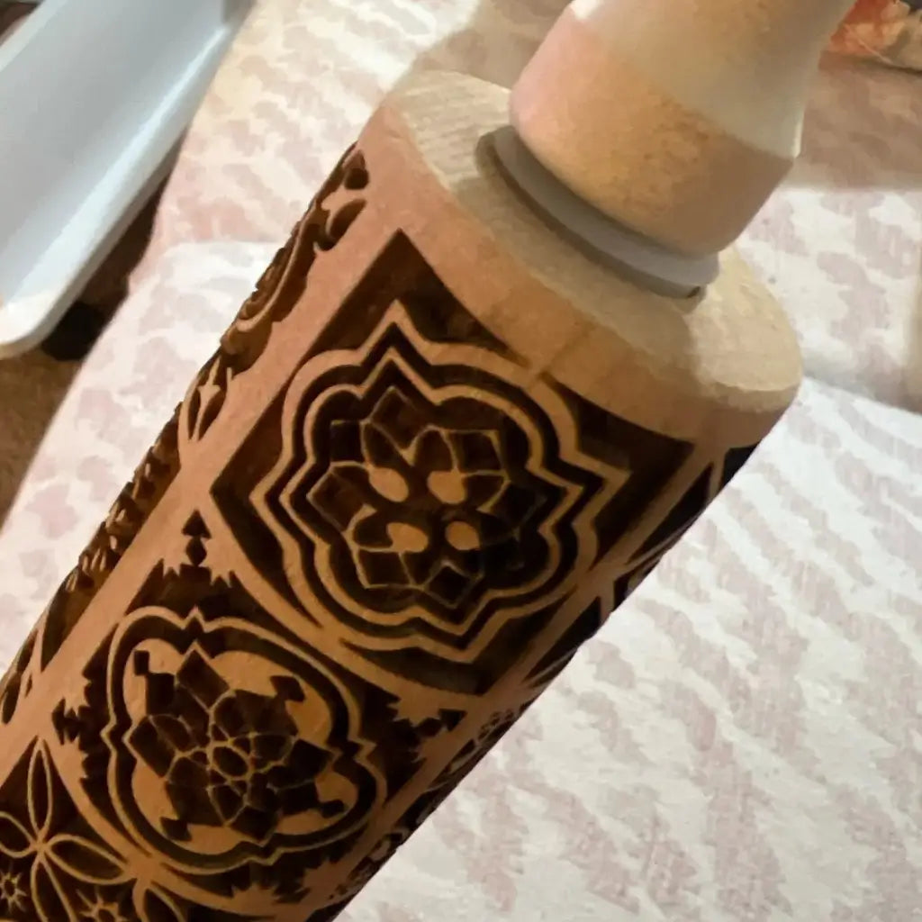 Rolo de massa biscoito decorado pino criativo treliça detalhe da madeira 