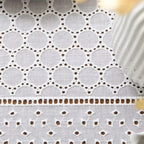 Toalha-de-Mesa-Bordada-a-Mão-Tazmo 