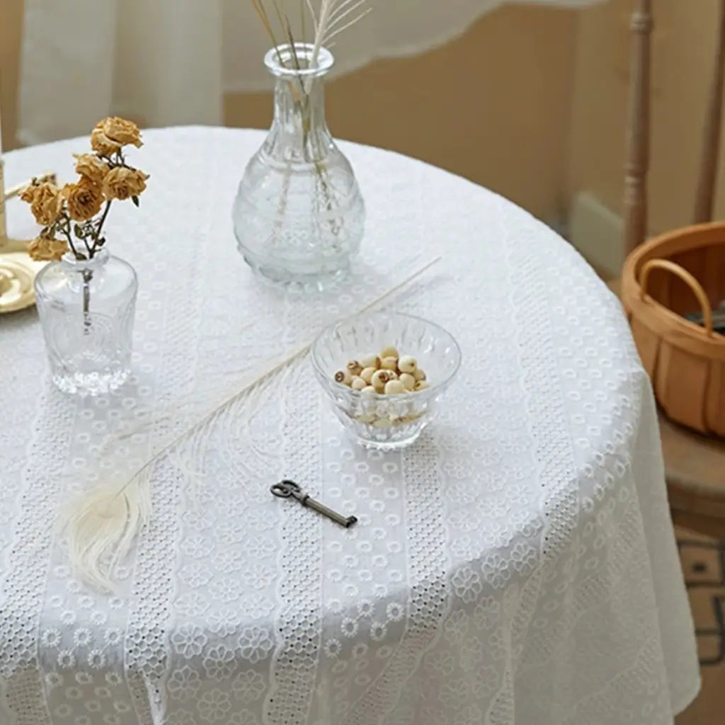 Toalha-de-Mesa-Redonda-Bordada