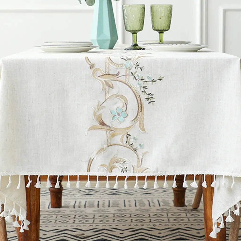 Toalha-de-Mesa-Bordada-com-Borla-Elisabeth-407