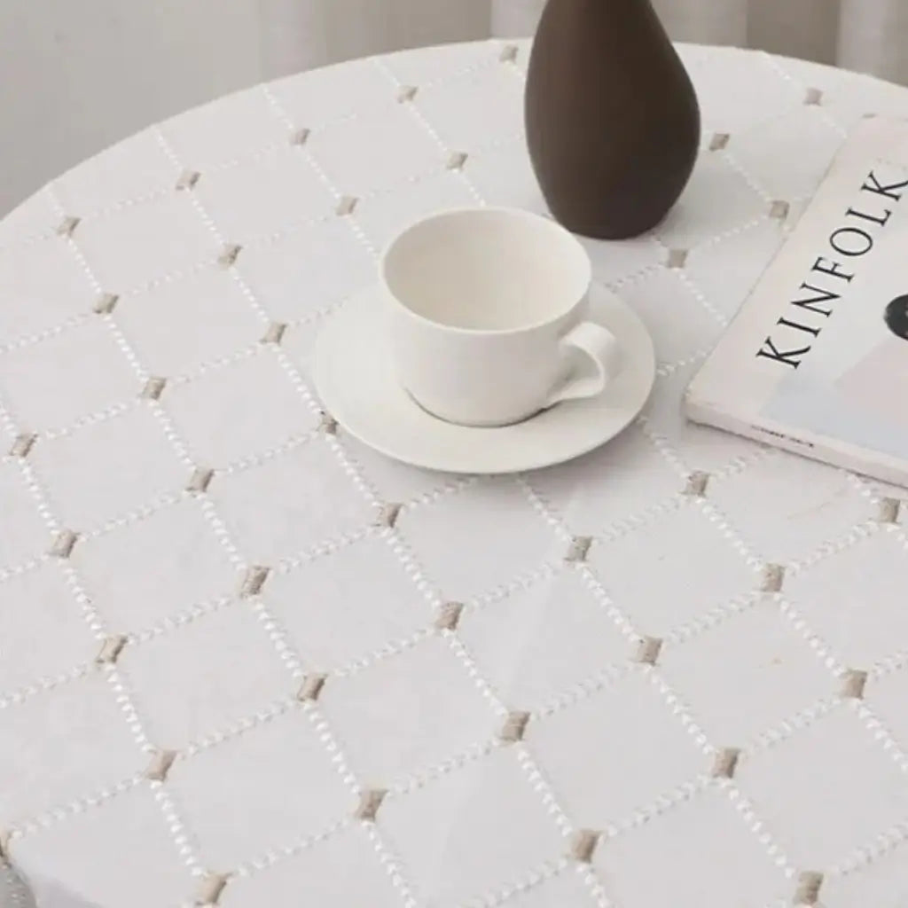 toalha-de-mesa-xadrez-bordada     