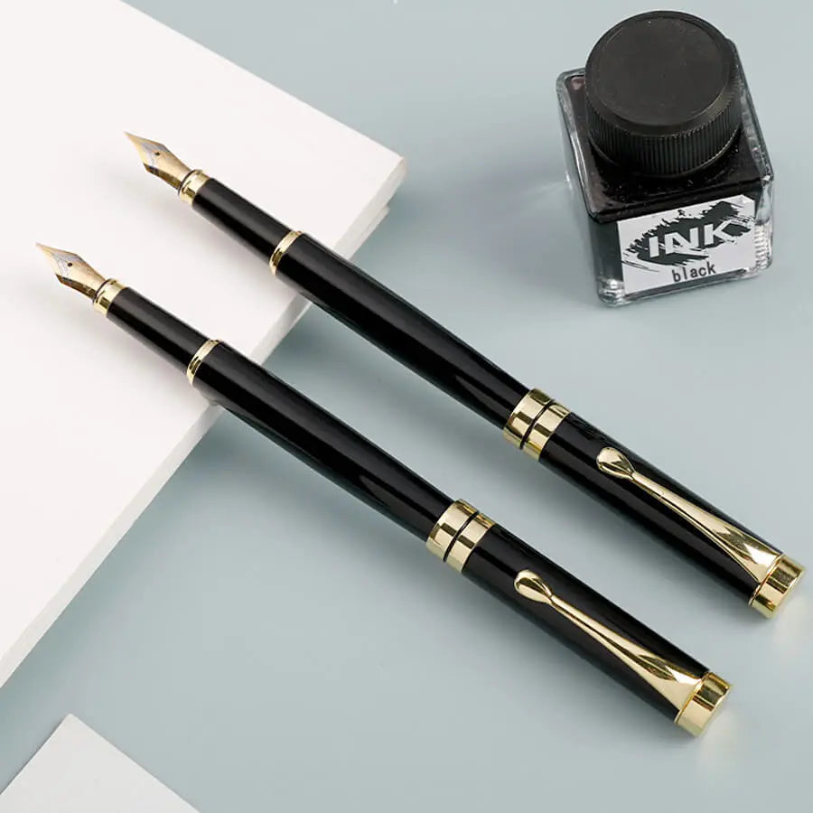 caneta-tinteiro-com-ponta-fina-modelo-gold-black-tazmo-017