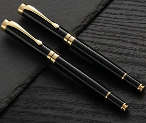 CANETA TINTEIRO COM PONTA FINA E TRAÇOS NOBRE MODELO GOLD BLACK