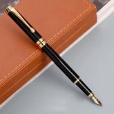 CANETA TINTEIRO COM PONTA FINA E TRAÇOS NOBRE MODELO GOLD BLACK