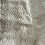 toalha-de-mesa-branca-com-renda-e-bordado