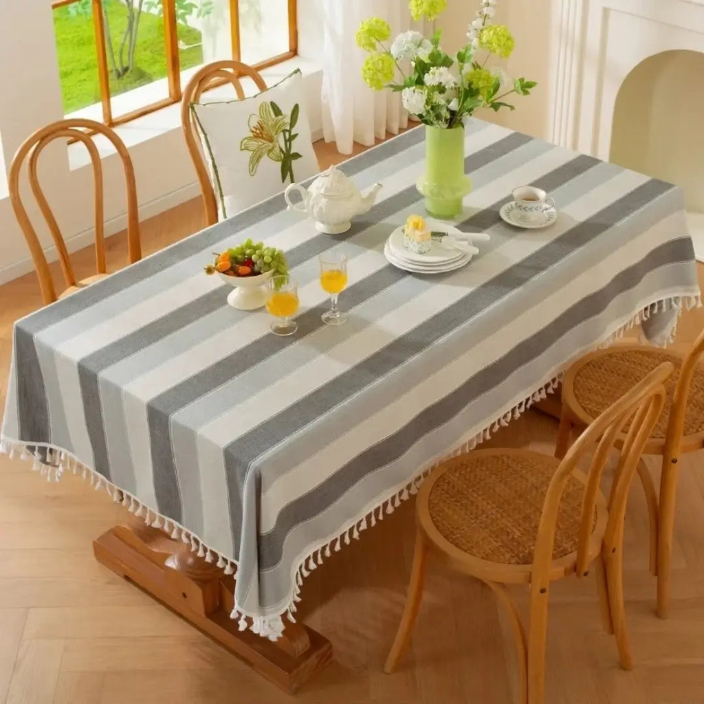 Toalha de Mesa Linho com Borla Modelo Listrado Itaparica Cinza Decoração Mesa de Jnatar Tazmo Casa 