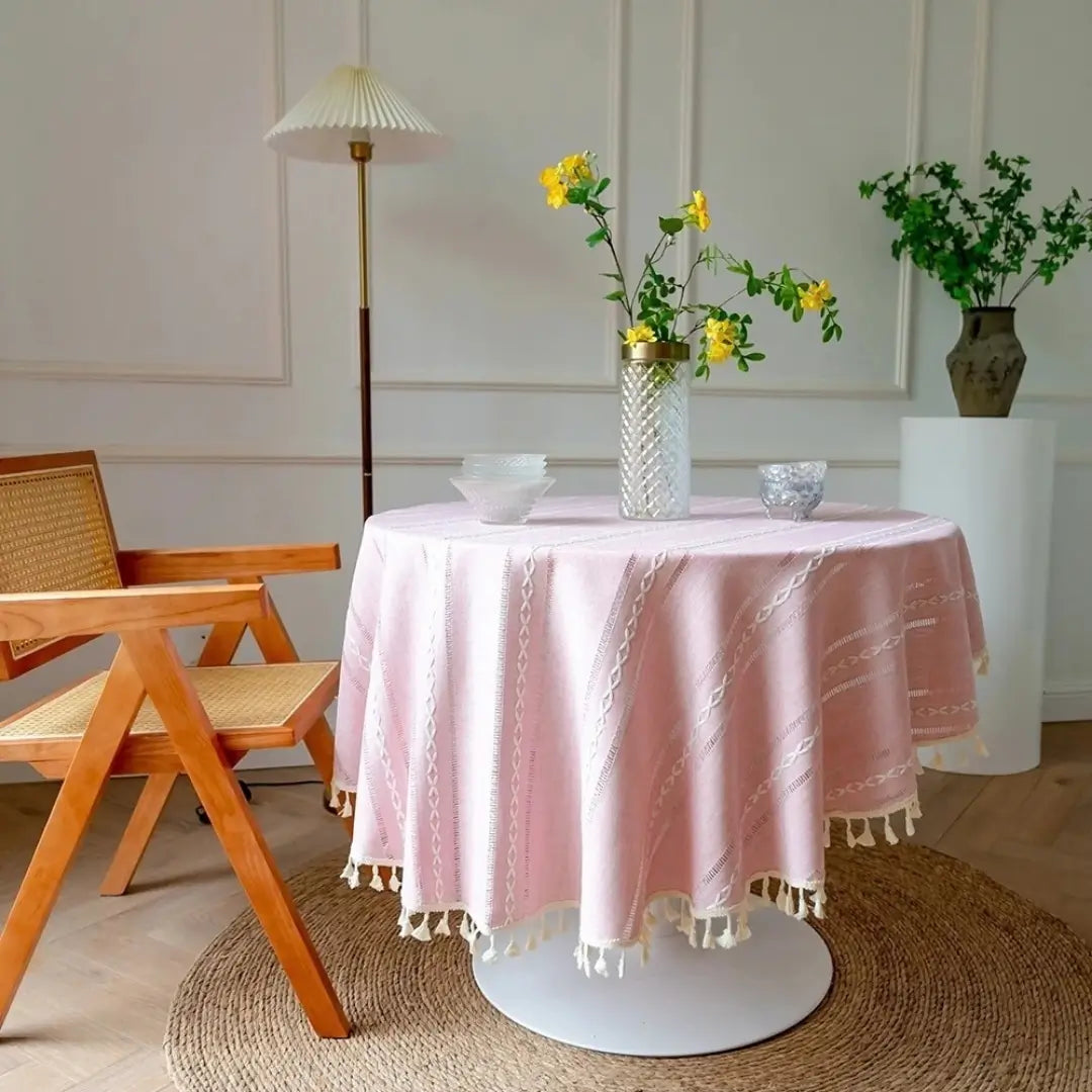 Toalha de Mesa Redonda Linho e Algodão Village Itacaré Rosa Mesa de Chá Tazmo Casa
