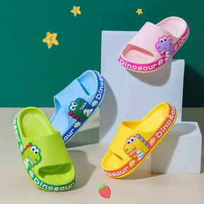 CHINELO NUVEM INFANTIL DINO TOON - ANTIDERRAPANTE, SOLADO MACIO.